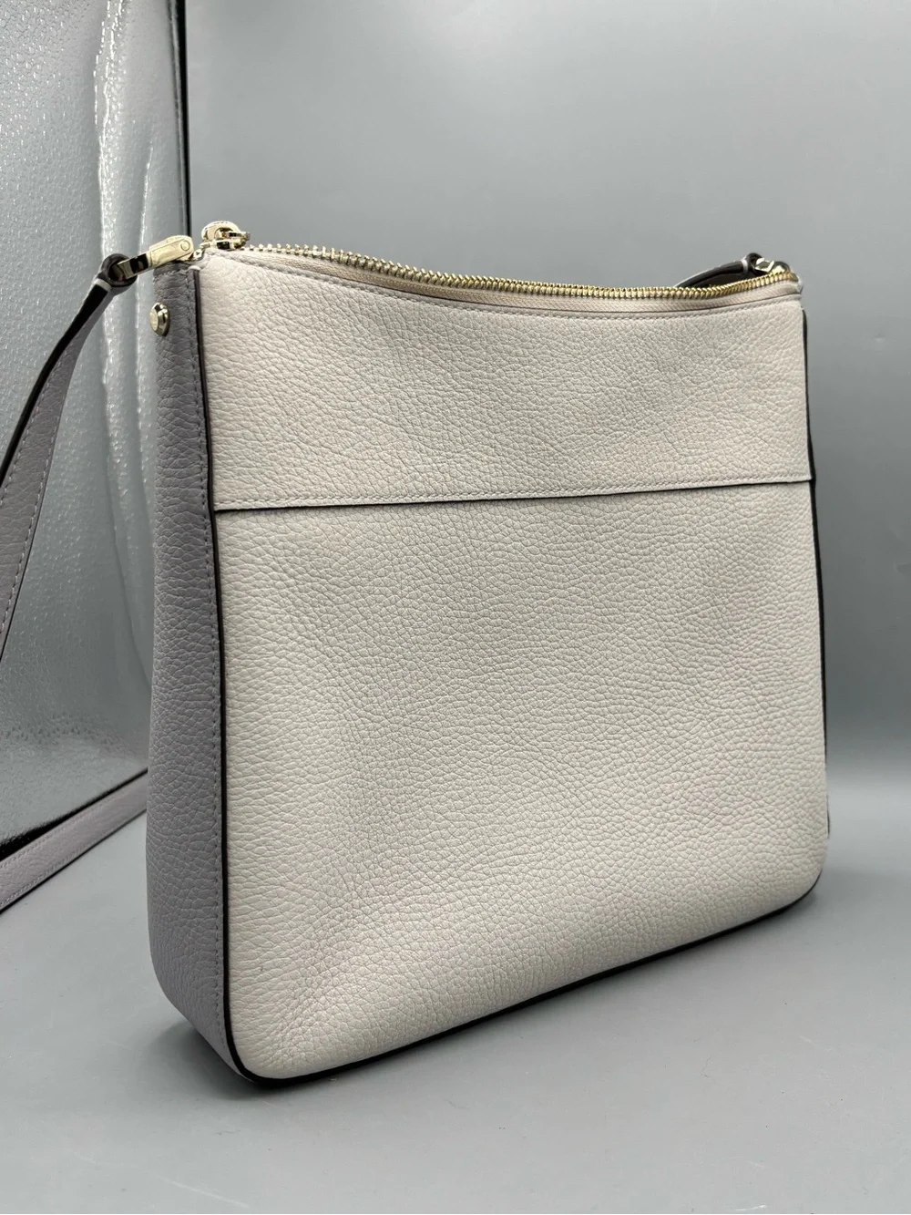 kate spade New York Pebbled Leather Crossbody Bag in Light Gray